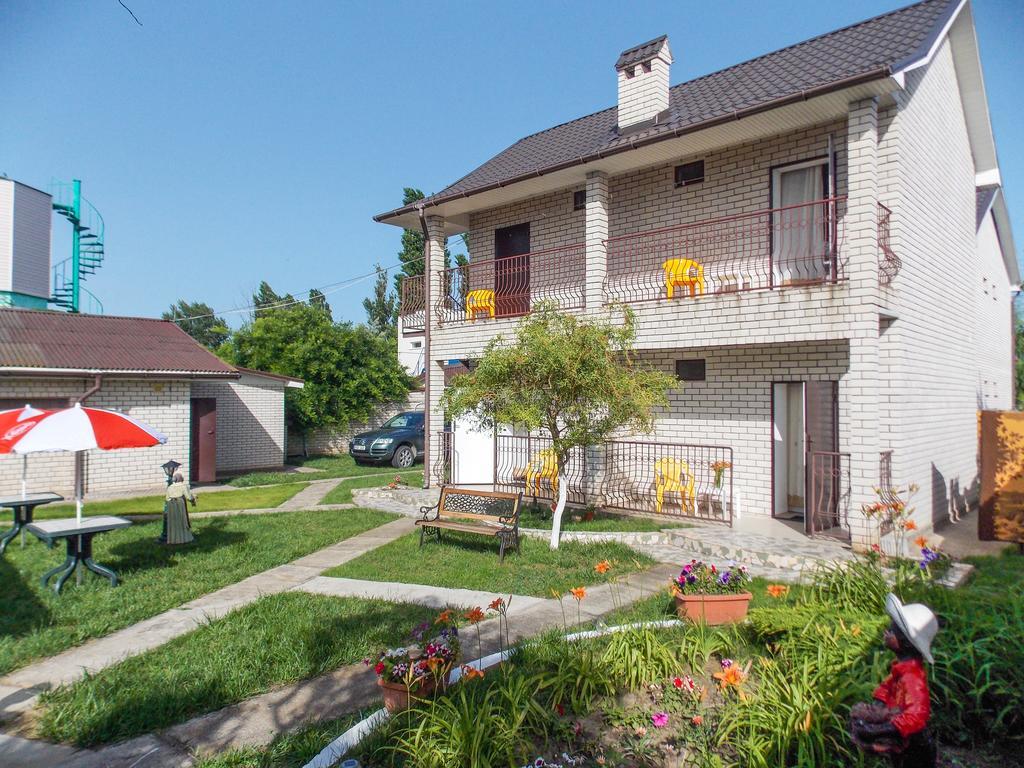 Akunamatata - Мини Отель Zatoka Exterior photo